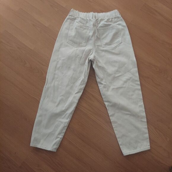 H&M Beige Denim High Waist Cropped Tapered Jeans Elastic Waist Sz 8 - Picture 5 of 10